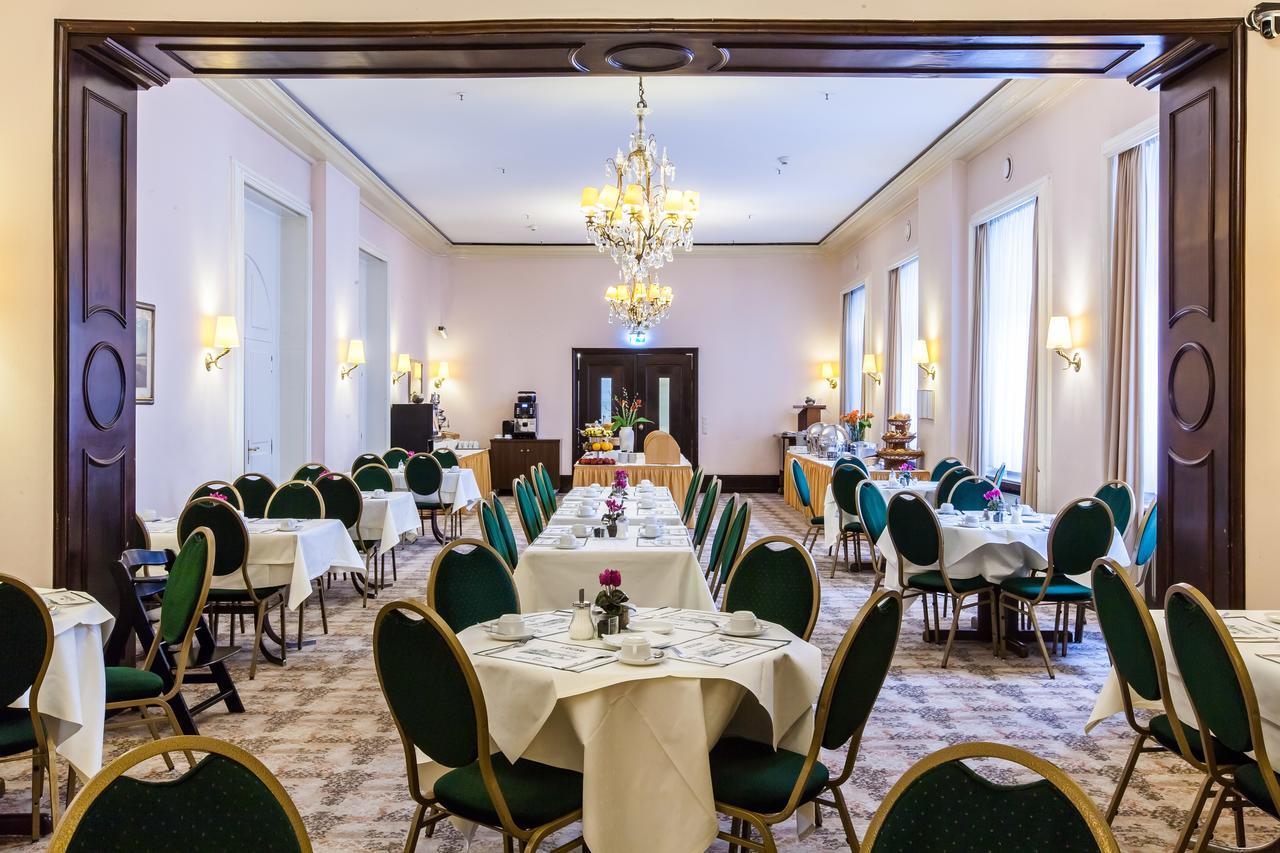 Hotel Monopol - Station 4*